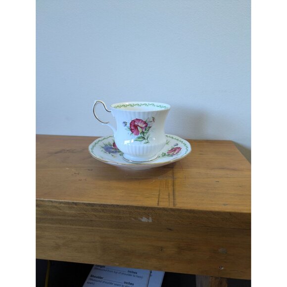 Queens Bone China April Sweet Pea Teacup & Saucer Floral Design England - Picture 6 of 12